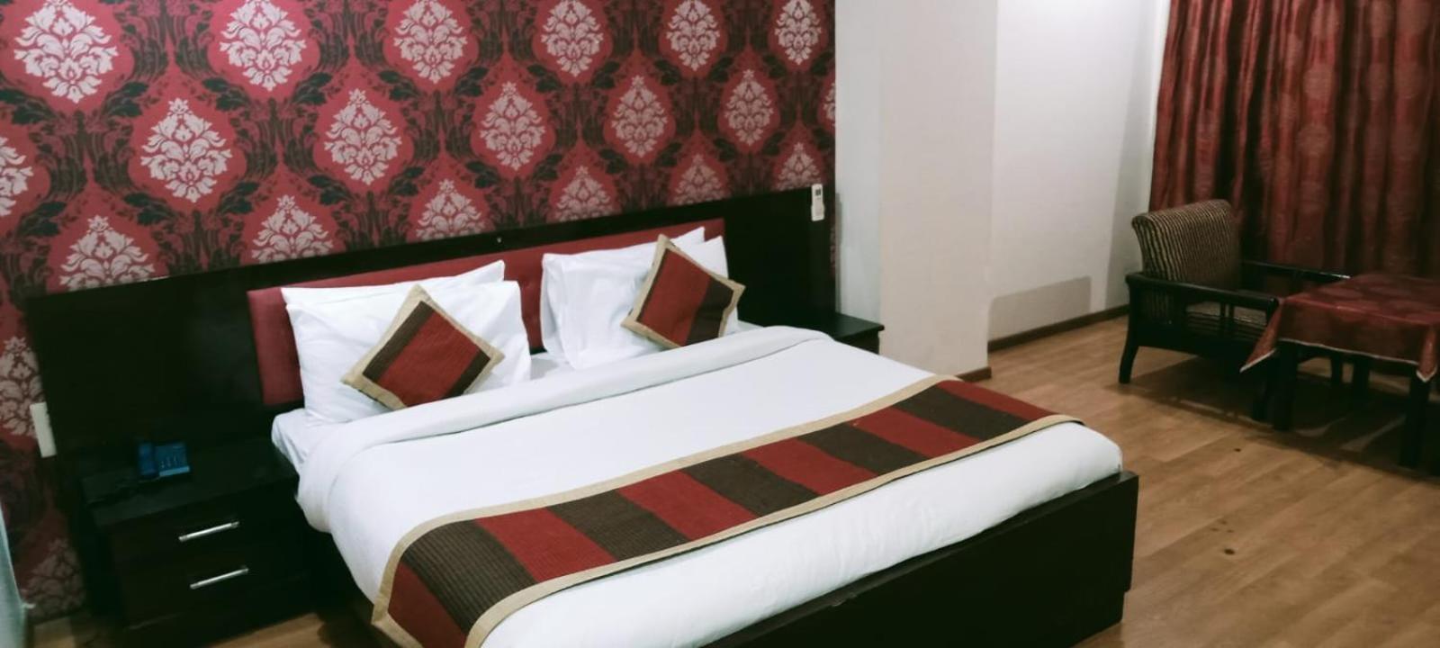 Hotel Palazzo Di Lara Газиабад Екстериор снимка