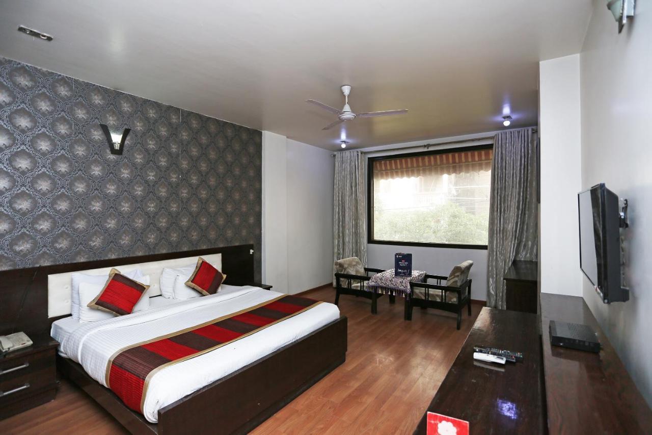 Hotel Palazzo Di Lara Газиабад Екстериор снимка