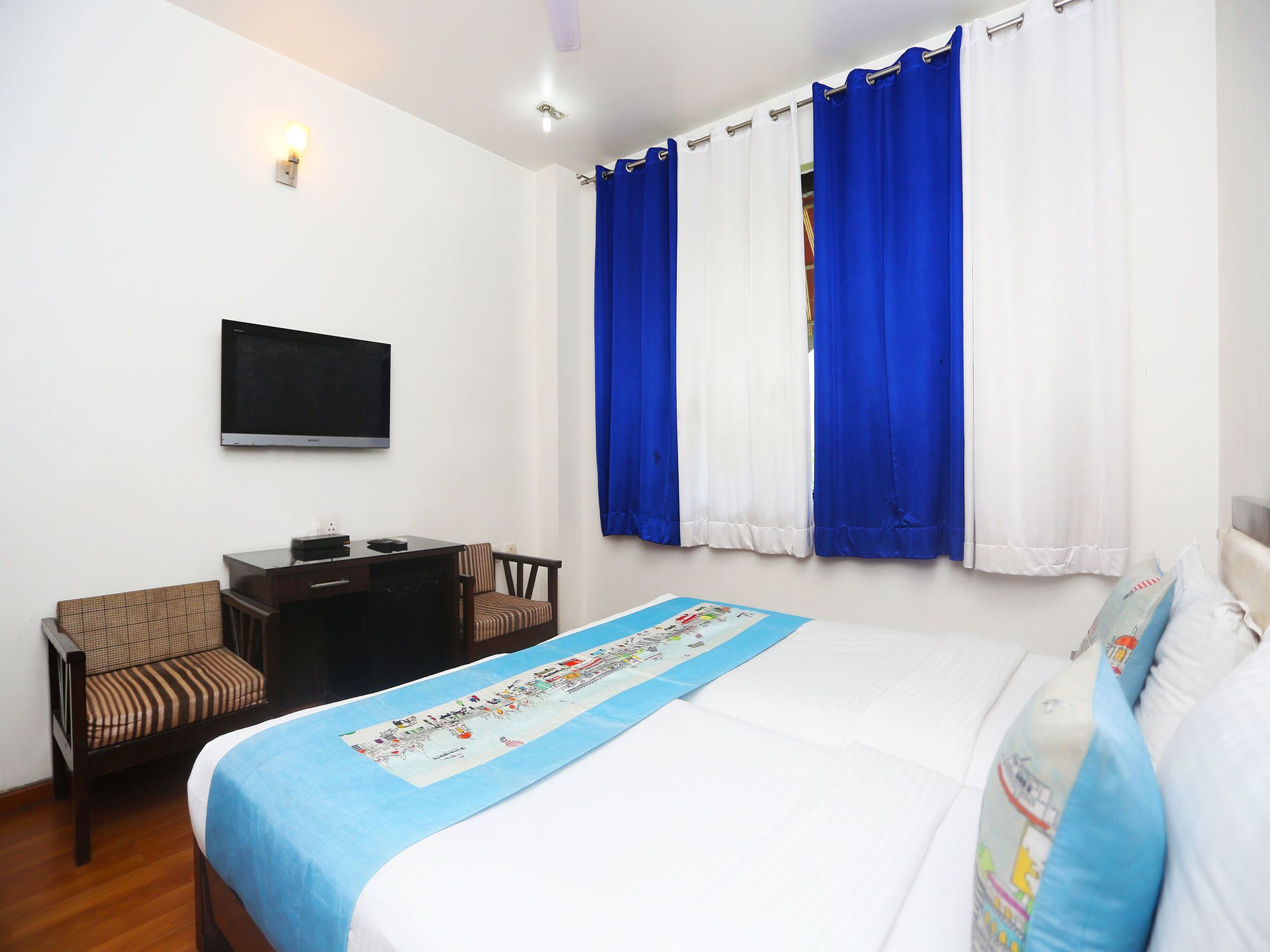 Hotel Palazzo Di Lara Газиабад Екстериор снимка